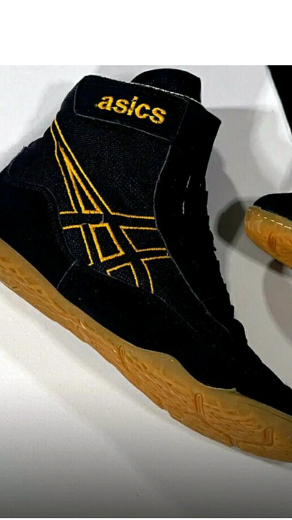 کفش کشتی با طراحی منحصر به فرد